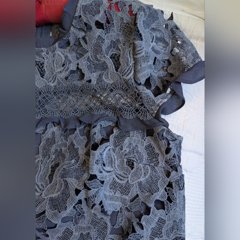 NWT....Laundry By Shelli Segal Lined Cutout Lace Midi Dress Size 10 - Picture 8 of 10
